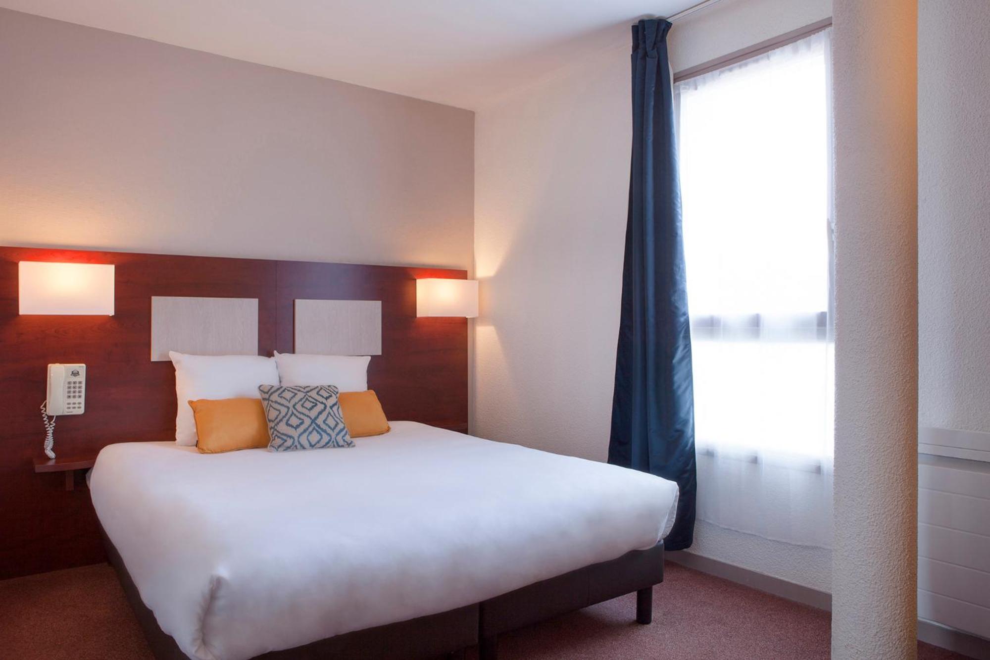 The Originals City, Hotel Novella, Nantes Centre Gare Exterior foto